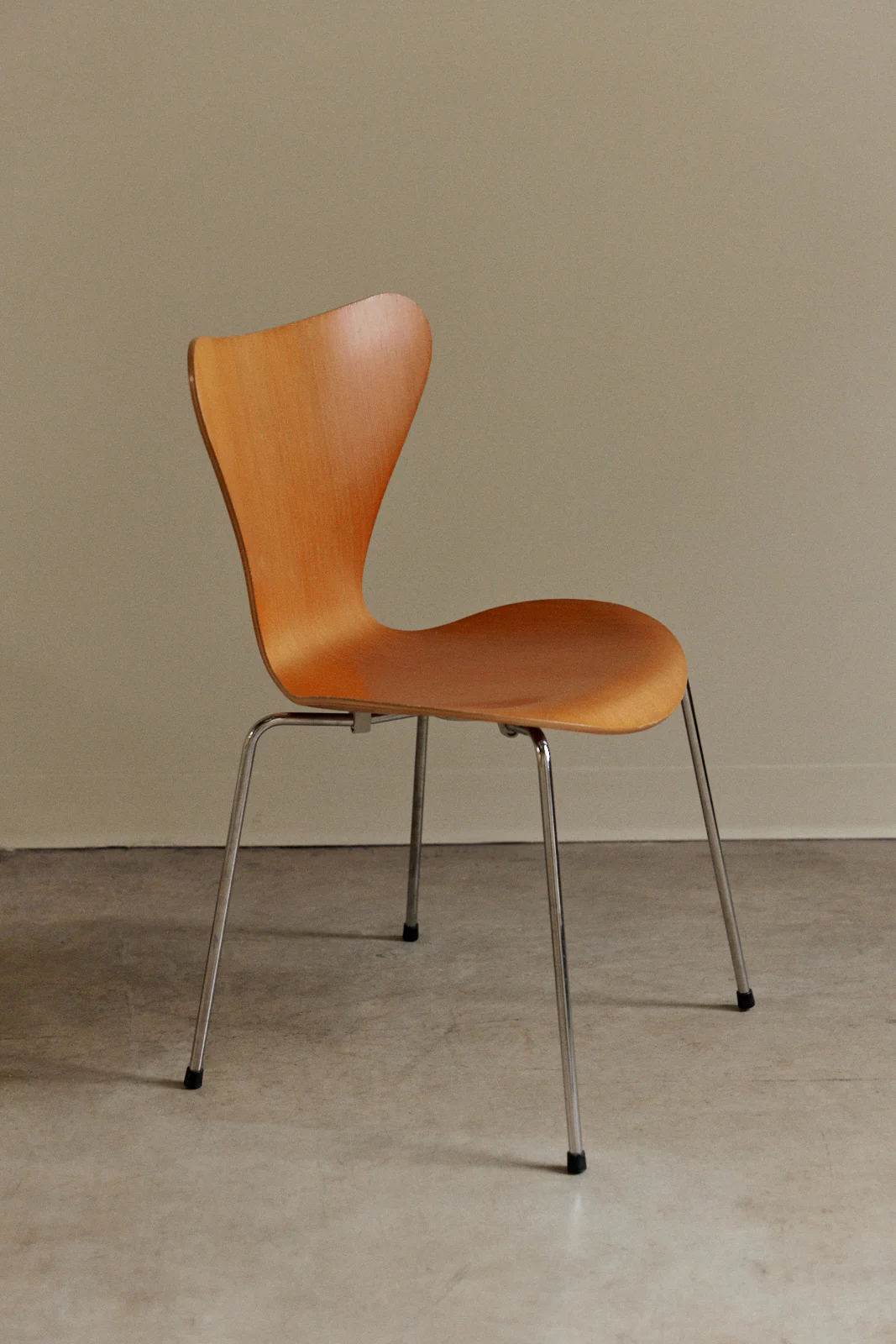 Series 7 Chair, Pair - Image 8